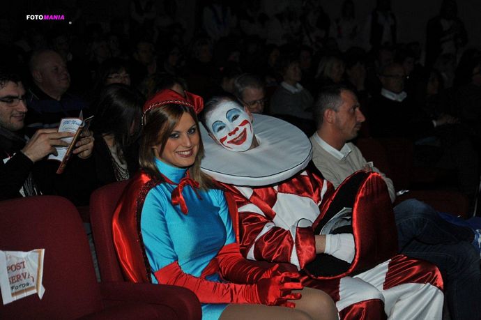 Ingrandisci la foto